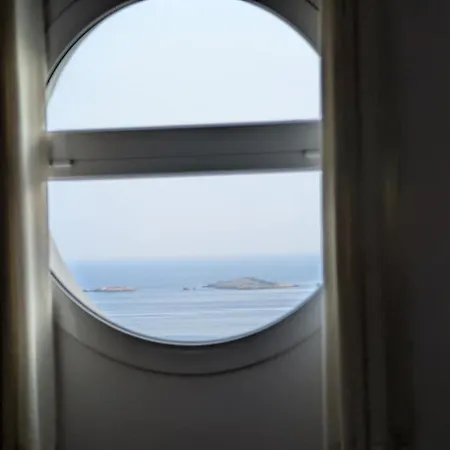Lindian Sun * Líndos